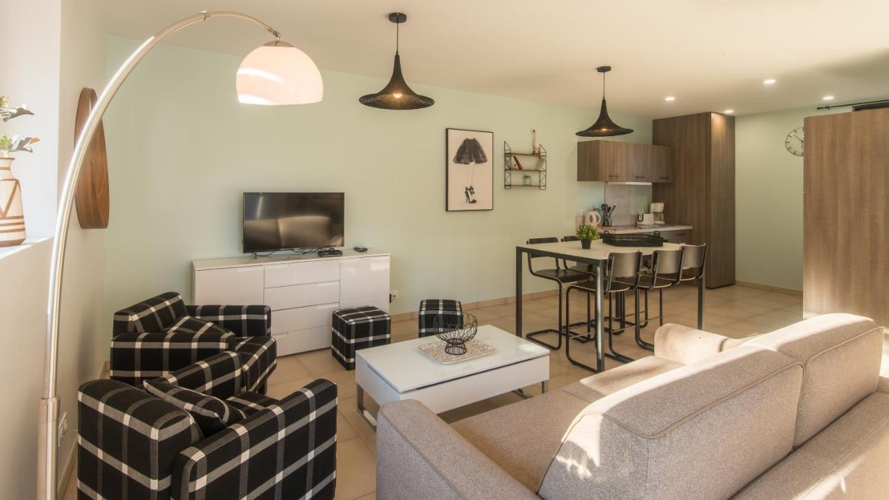 Ferienwohnung Cote Jardin Avec Jacuzzi Privatif Et Parking Prive Sarlat Exterior foto